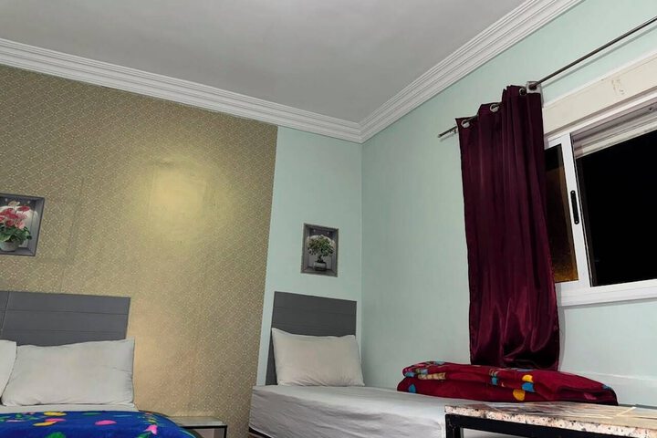 Room 7 of 16