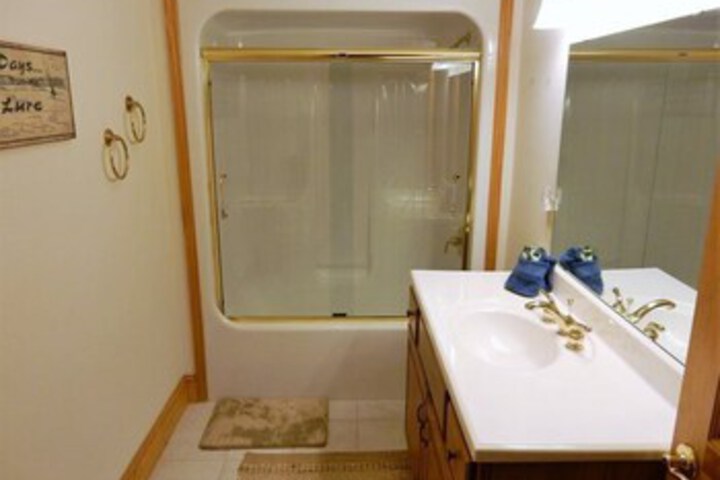 Room 10 of 121
