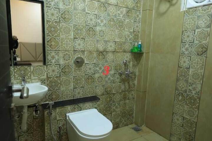 Room 6 of 20
