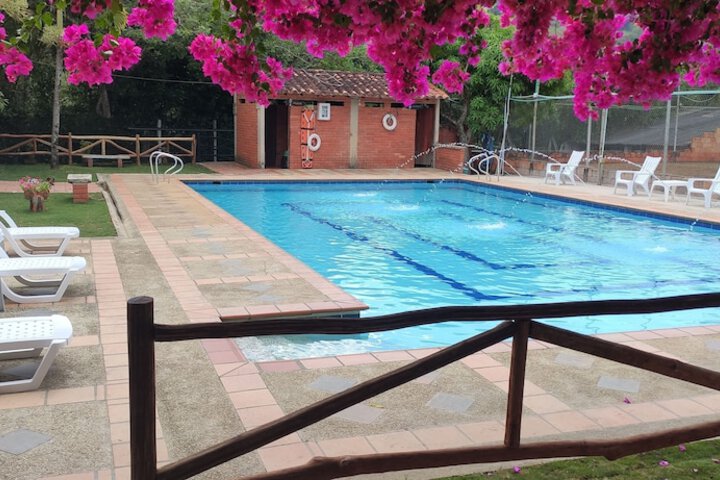 Pool 31 of 38
