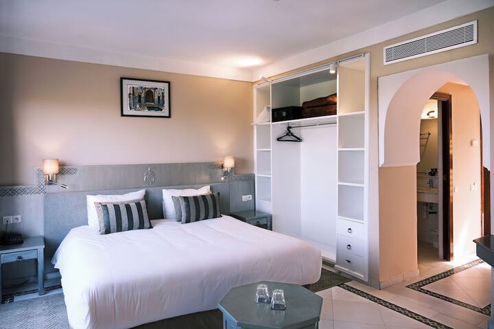 Room 3 of 45