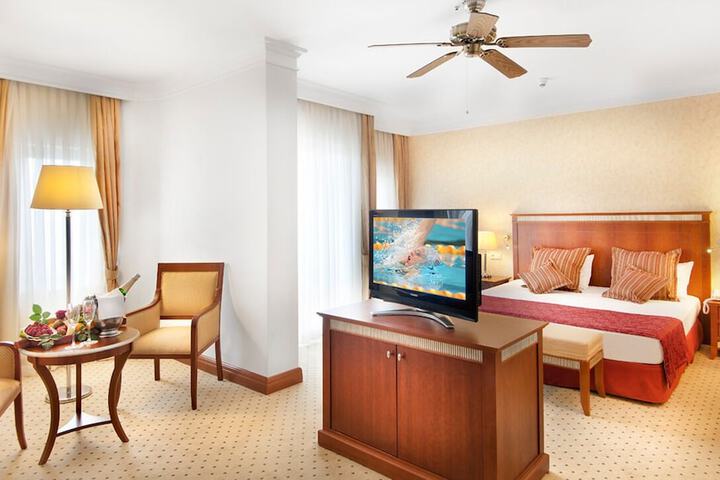 Room 18 of 321