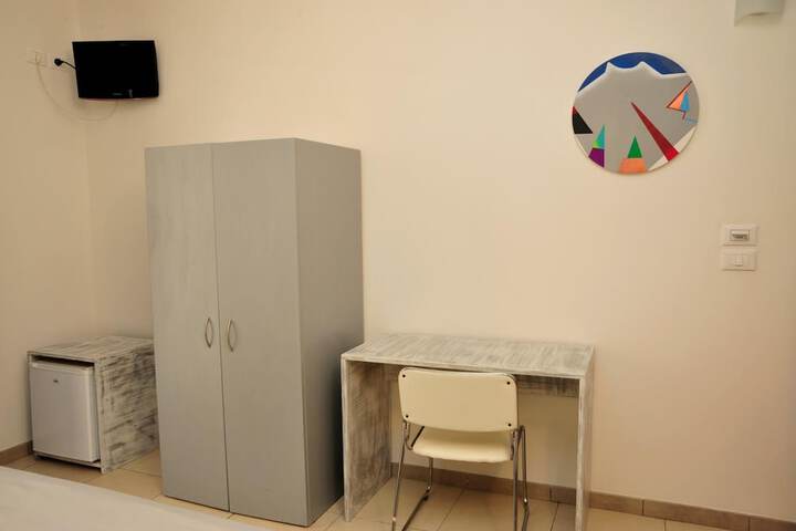 Room 13 of 62