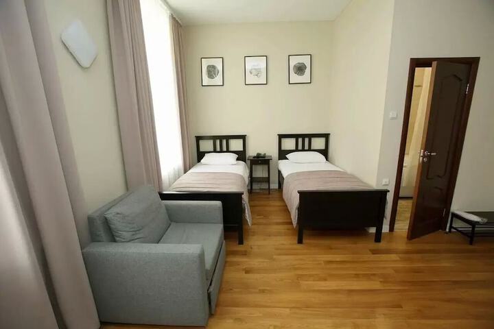 Room 15 of 44