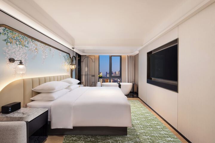 Room 11 of 72
