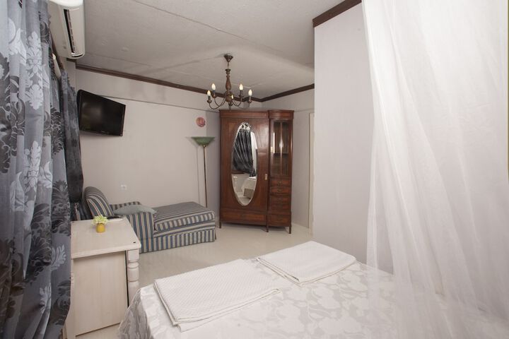 Room 6 of 55
