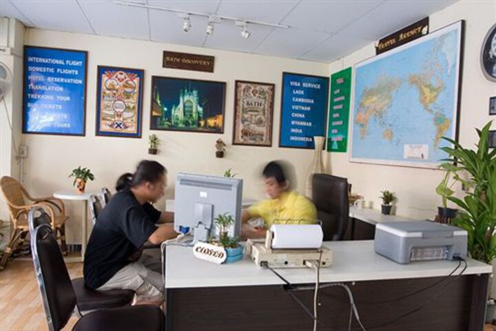 Business Center 17 of 33