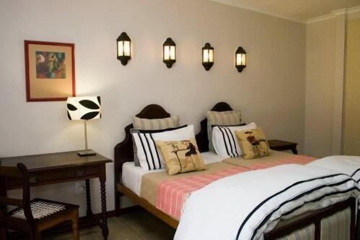 Room 7 of 27