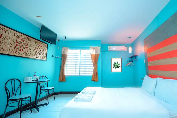 Room 16 of 25