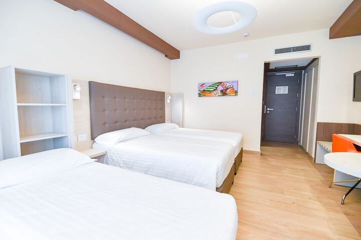 Room 44 of 155