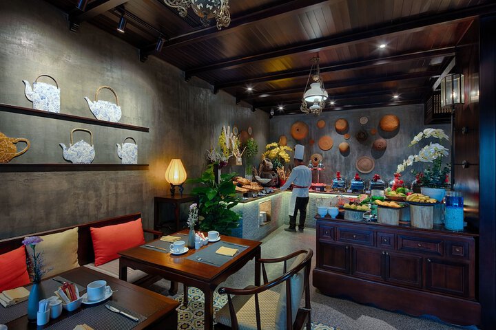 Dining 53 of 74
