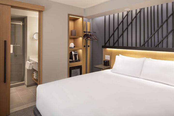 Room 40 of 78