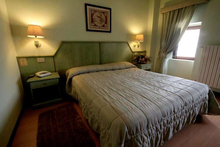 Room 8 of 36
