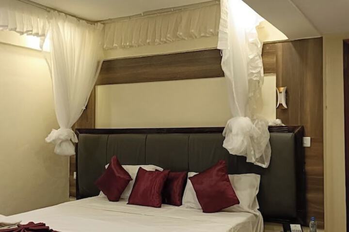 Room 3 of 41