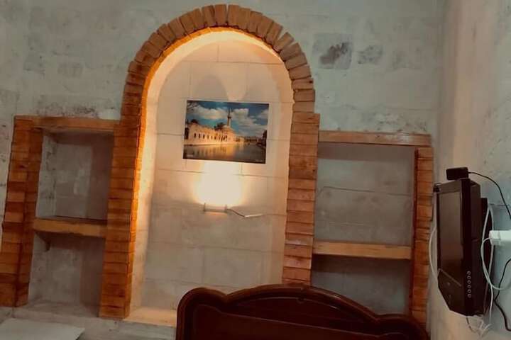 Room 2 of 20