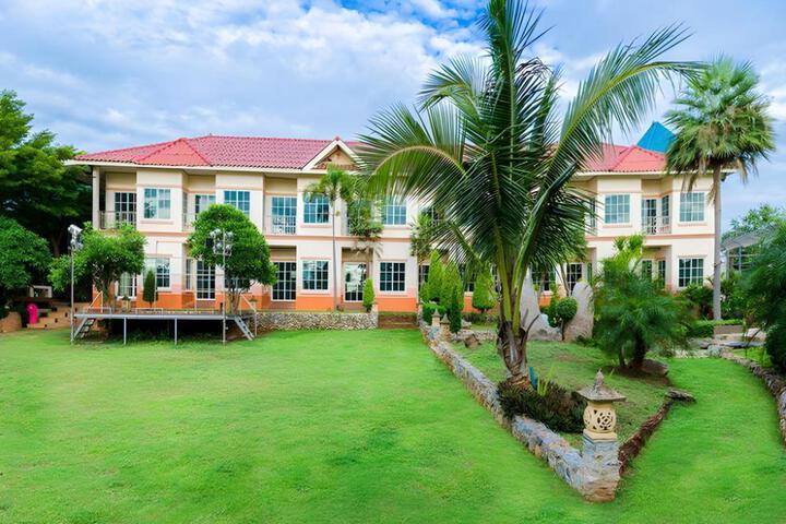 Suannoina Resort