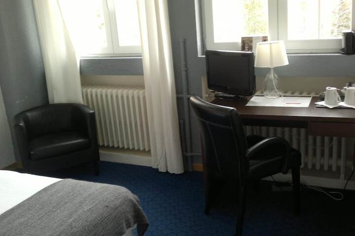 Room 13 of 49