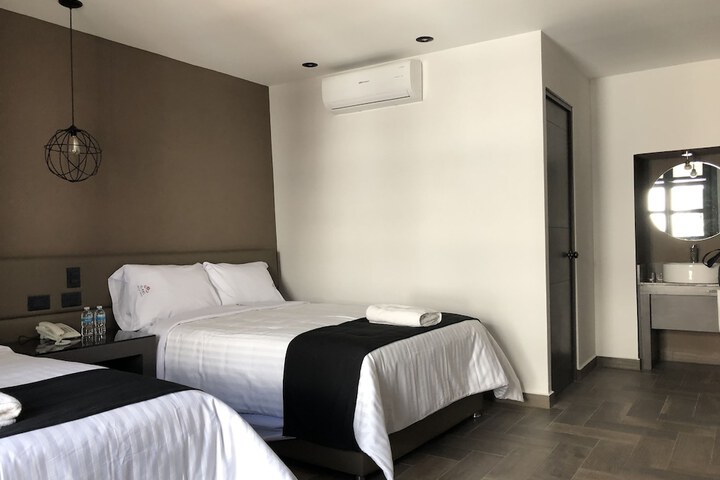 Room 5 of 49