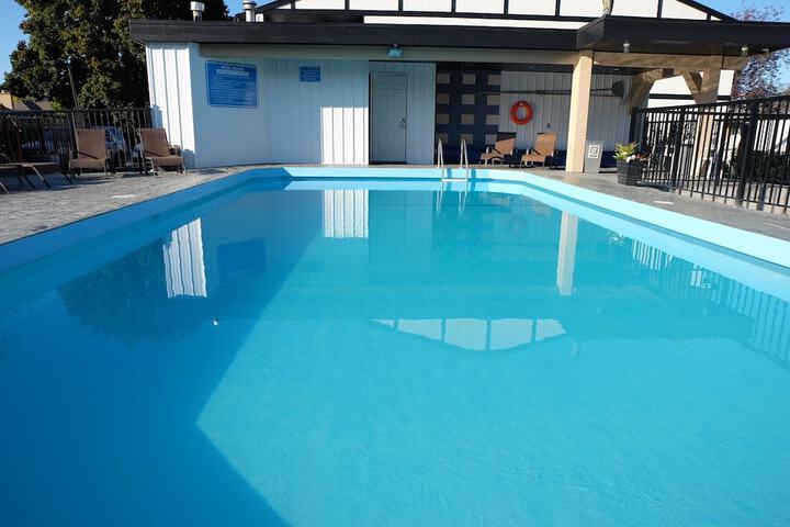 Pool 46 of 61
