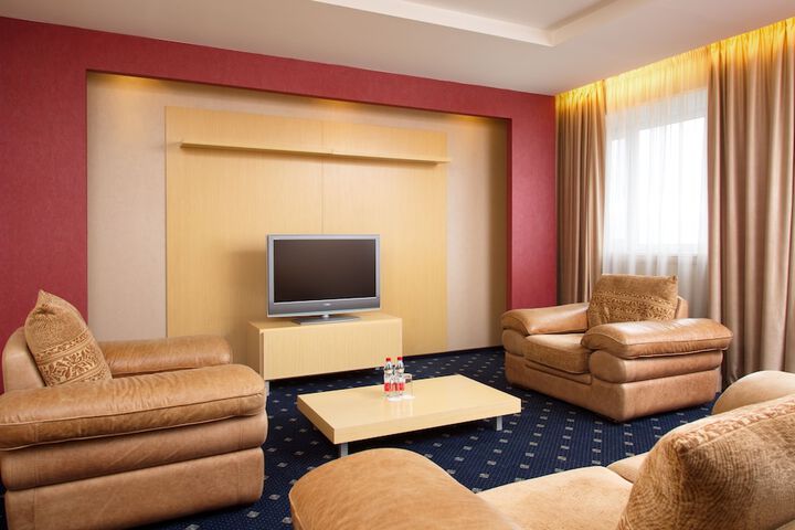 Room 23 of 49