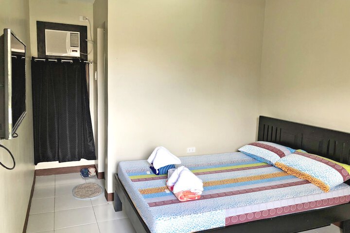 Room 4 of 32