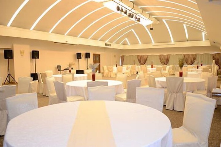 Ballroom/Hall 46 of 59