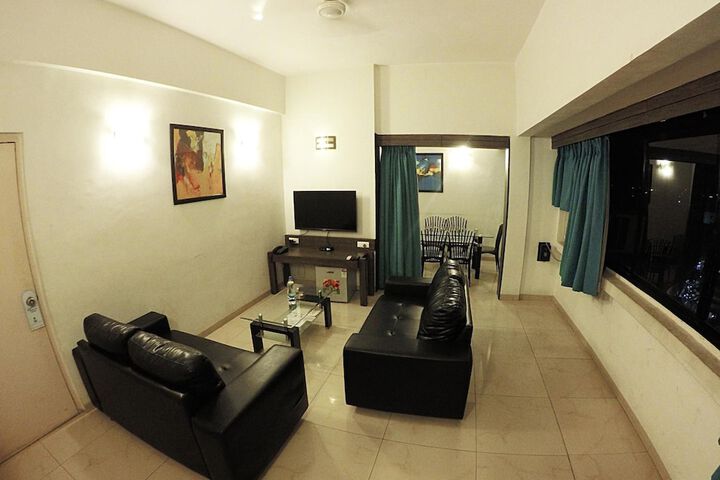 Room 10 of 26