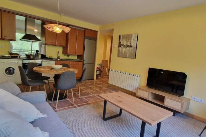 Room 8 of 17