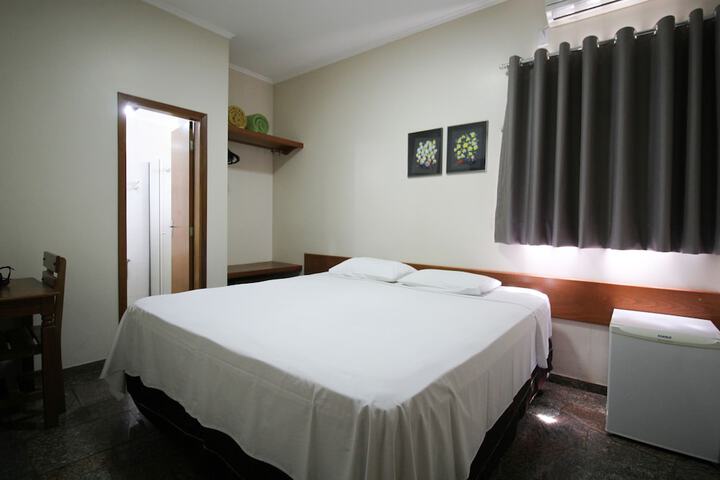 Room 29 of 183