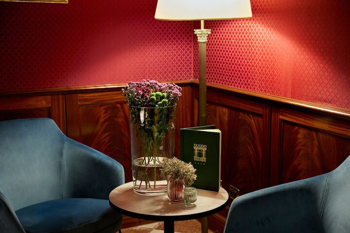 Guest Lobby
