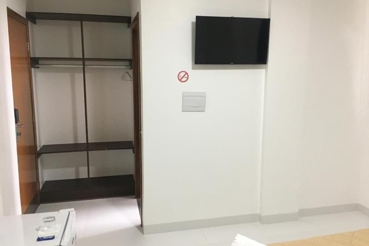 Room 15 of 59