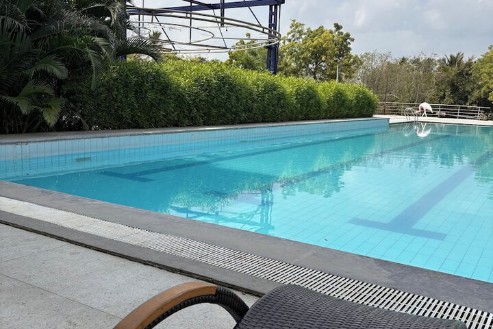 Pool 28 of 68