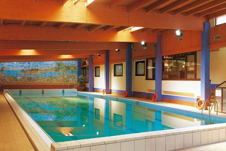 Pool Hotel