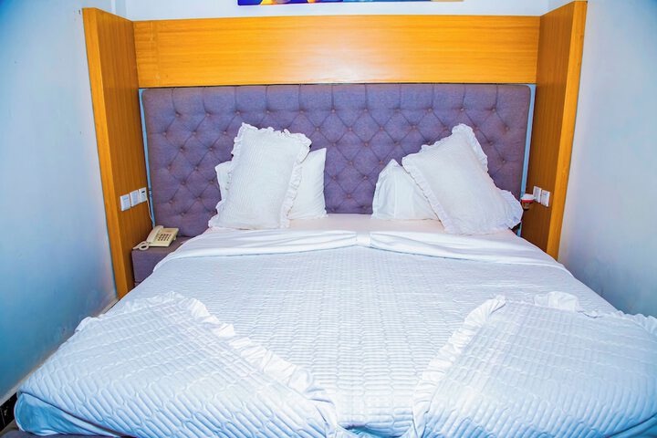 Room 4 of 60