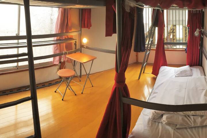 Room 18 of 45