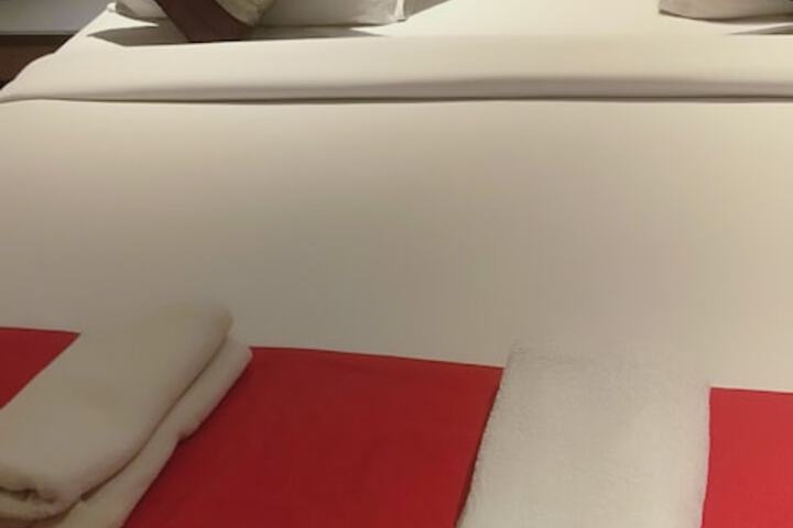 Room 9 of 30