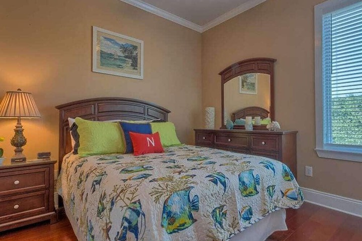 Room 9 of 10