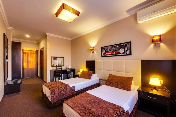 Room 30 of 59