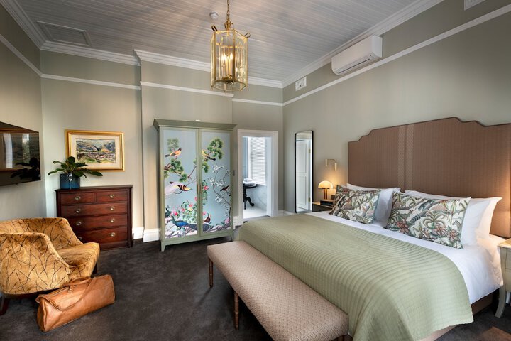 Room 22 of 73