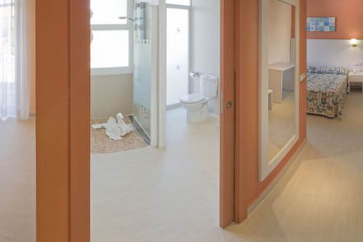 Room 40 of 119