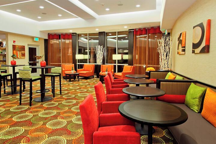 Lobby lounge
