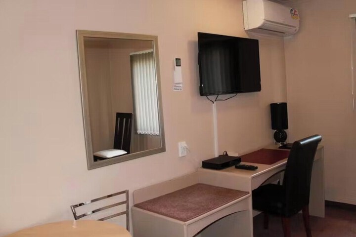 Room 25 of 69