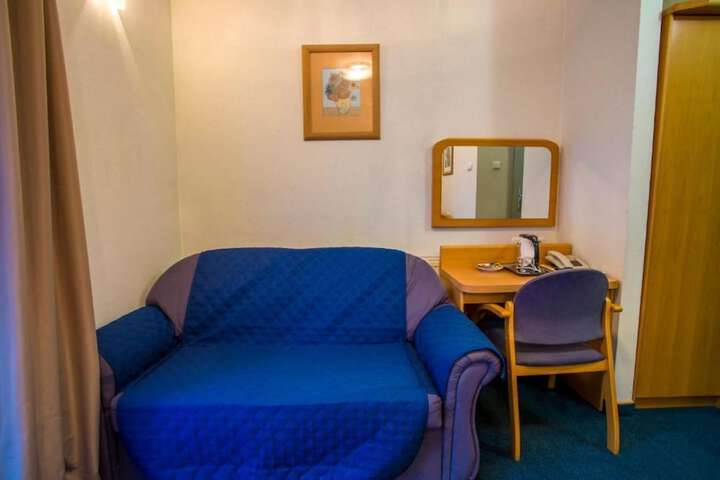 Room 41 of 73