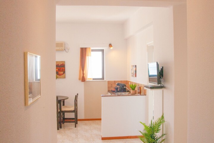 Room 46 of 98