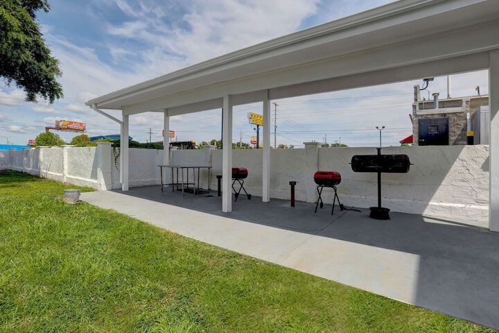BBQ/picnic area