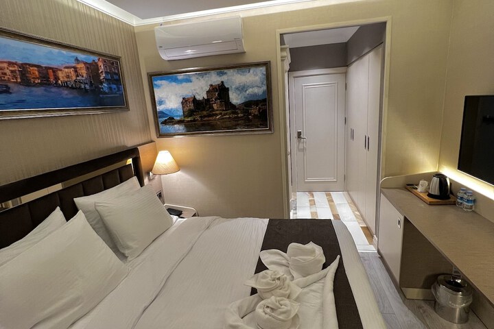 Room 15 of 72