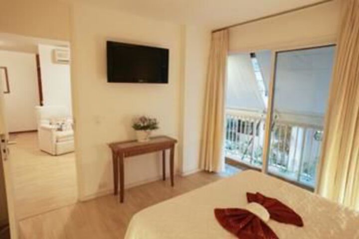 Room 3 of 18