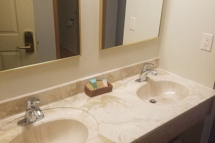 Room 57 of 79
