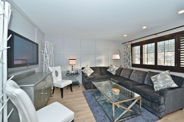 Room 4 of 92