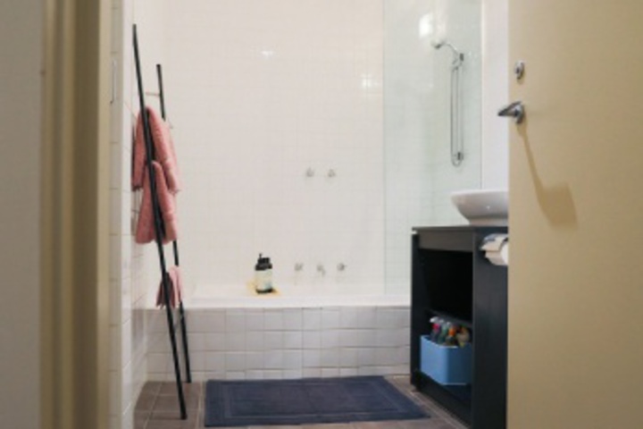 Room 346 of 372